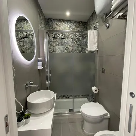 Casa Spaccanapoli بيت للعطل